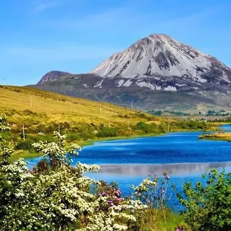 Dom wakacyjny Ard Na Leice Scenic Escape With Views Parknatomogard